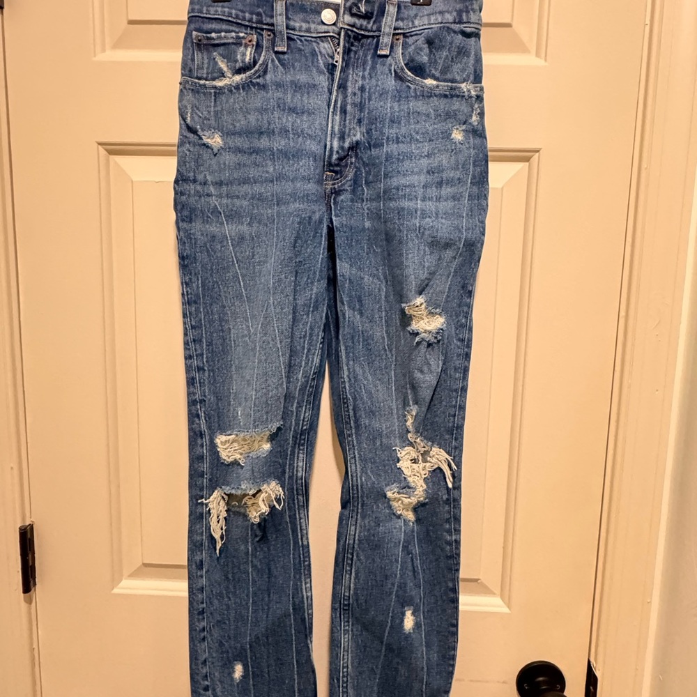 Abercrombie & Fitch Distressed Blue Straight Leg Jeans size is 24 00R
